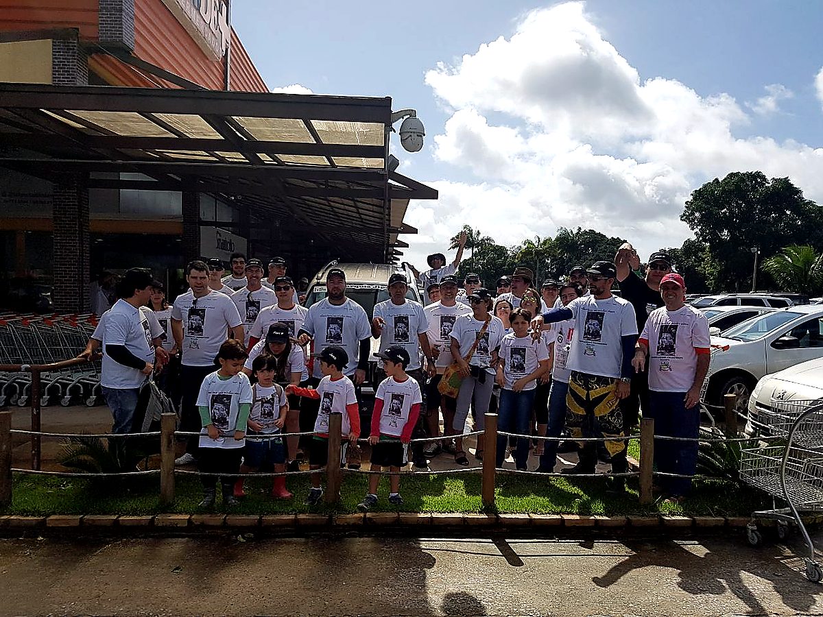Equipe da Anarquia Jipeira reunida na segunda edição da trilha sob sua organização